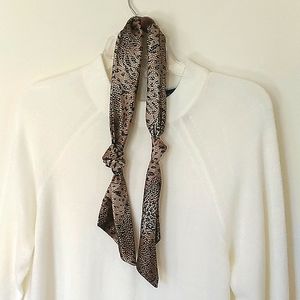 New with tag white light sweater, SIZE L, by Karen Scott, back short zipper